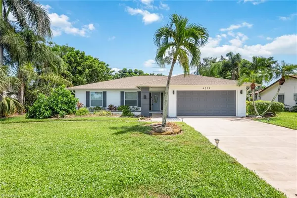 4519 Lakewood BLVD, Naples, FL 34112