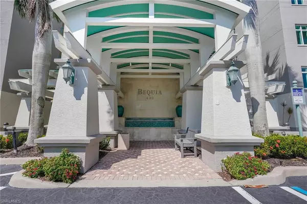 Naples, FL 34110,420 Cove Tower DR #903