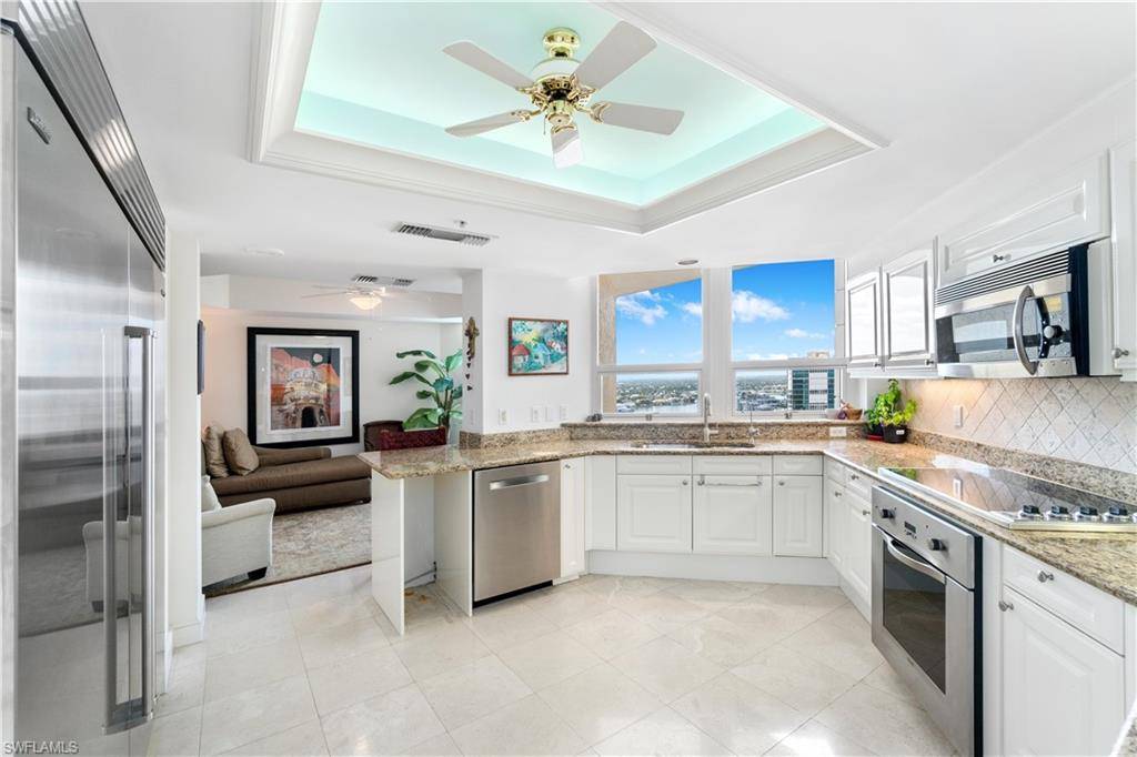 Naples, FL 34103,4021 Gulf Shore BLVD N #1903