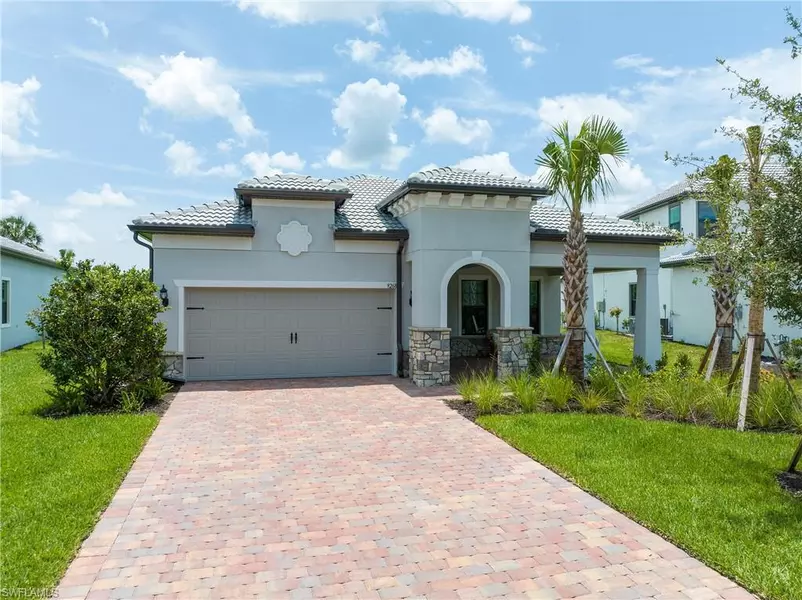 9268 Cormorant DR, Naples, FL 34120