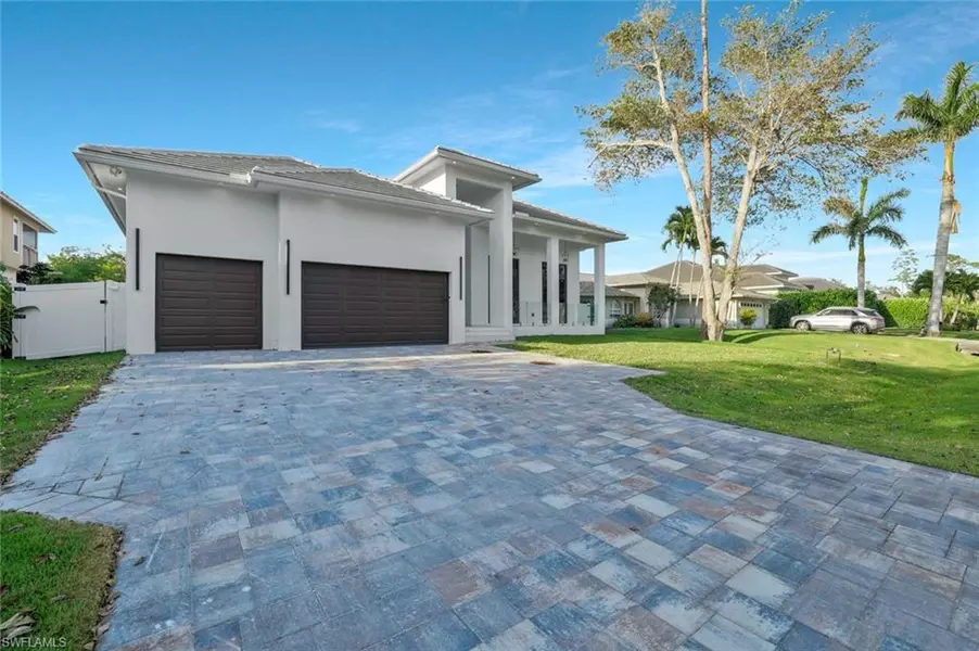 1317 Cypress Woods DR, Naples, FL 34103