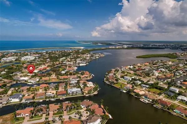 Marco Island, FL 34145,422 Richards CT