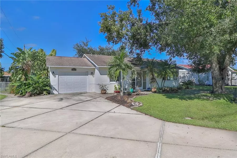 2225 Parker AVE, Fort Myers, FL 33905