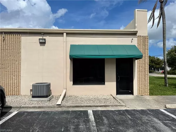 Naples, FL 34104,4406 Exchange AVE #101-102