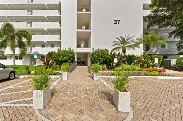 Naples, FL 34103,37 High Point CIR E #307