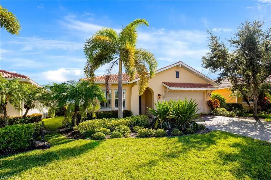 13515 Cambridge LN, Naples, FL 34109