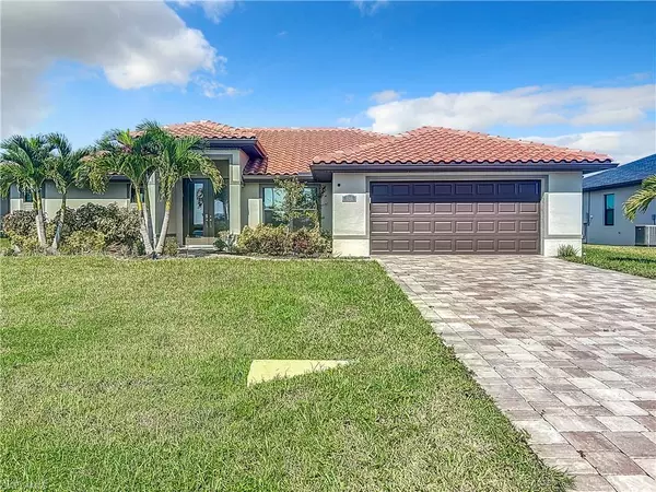 646 NE 5th PL, Cape Coral, FL 33909