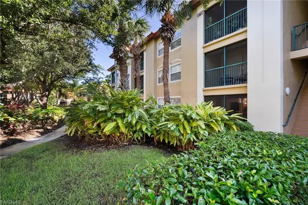 Bonita Springs, FL 34135,8960 Colonnades CT E #914