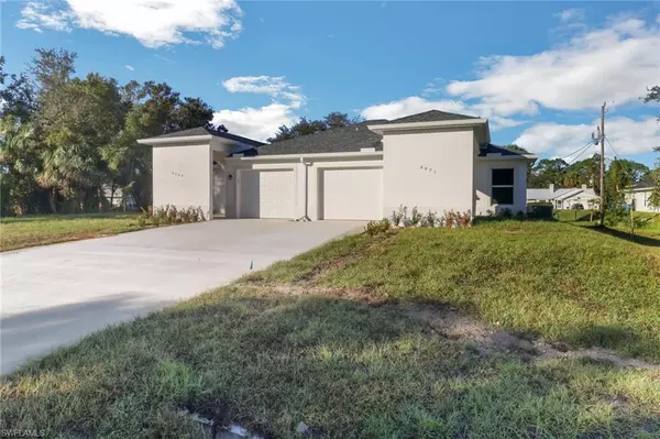 6069-6071 Laurelwood DR, Fort Myers, FL 33905