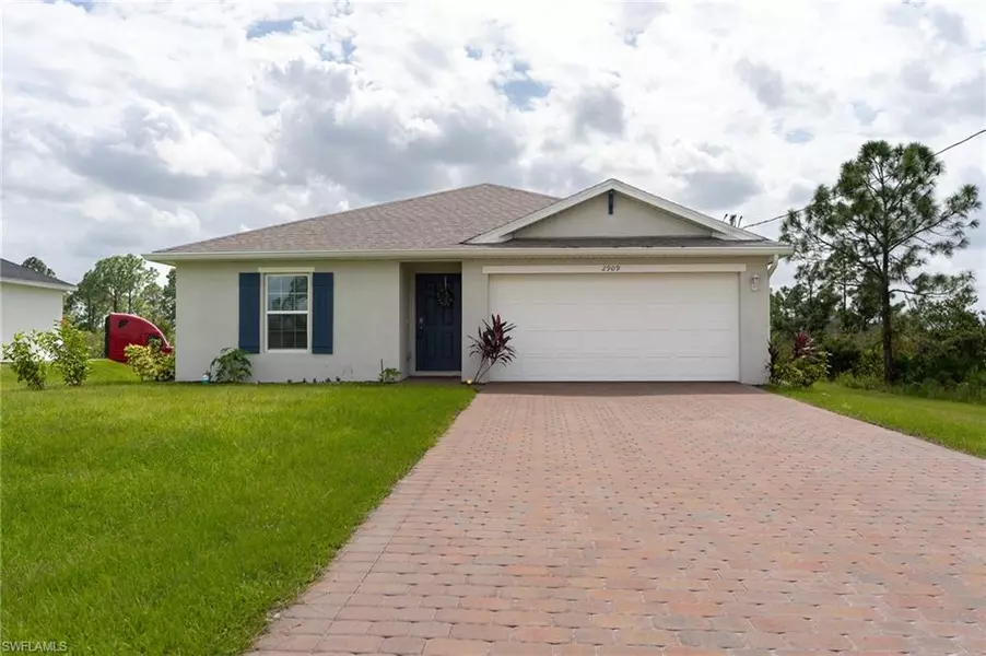 2909 30th ST W, Lehigh Acres, FL 33971