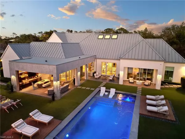 581 Myrtle RD, Naples, FL 34108