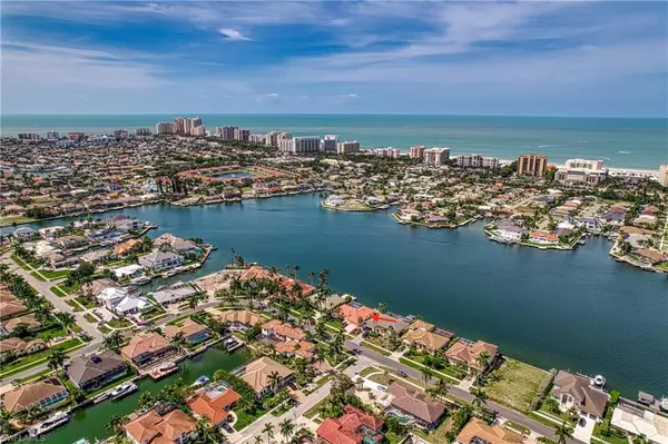 Marco Island, FL 34145,372 Lamplighter DR