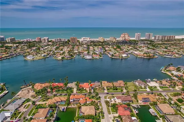 Marco Island, FL 34145,372 Lamplighter DR