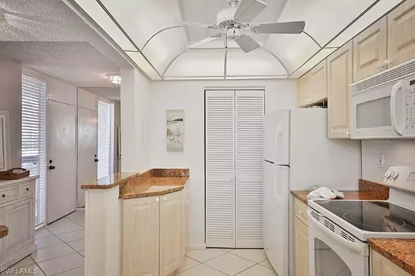 Marco Island, FL 34145,651 Seaview CT #B207