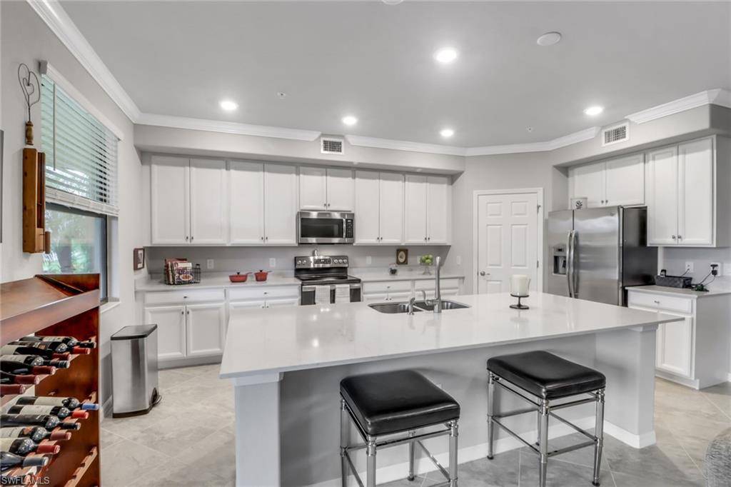 Bonita Springs, FL 34135,17311 Cherrywood CT #8304