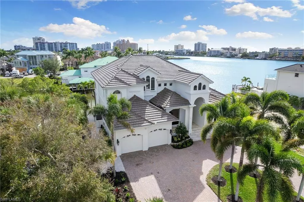 Naples, FL 34108,360 Lagoon AVE