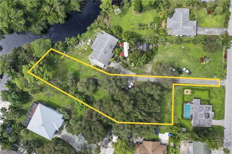 10894 Goodwin ST, Bonita Springs, FL 34135