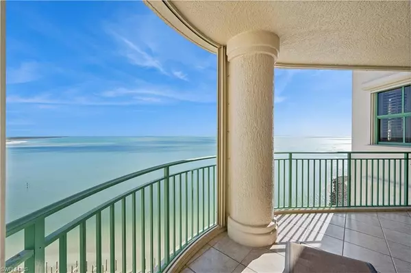 Marco Island, FL 34145,980 Cape Marco DR #1402