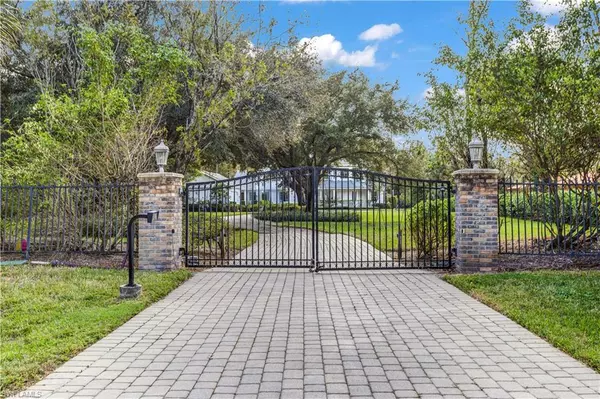 Naples, FL 34119,5920 Bur Oaks LN