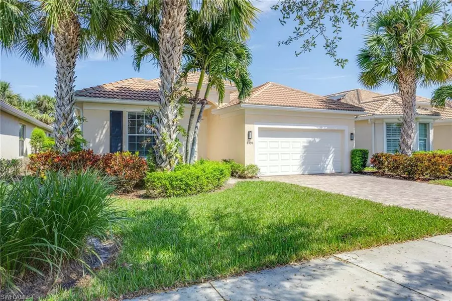 8590 Veronawalk CIR, Naples, FL 34114