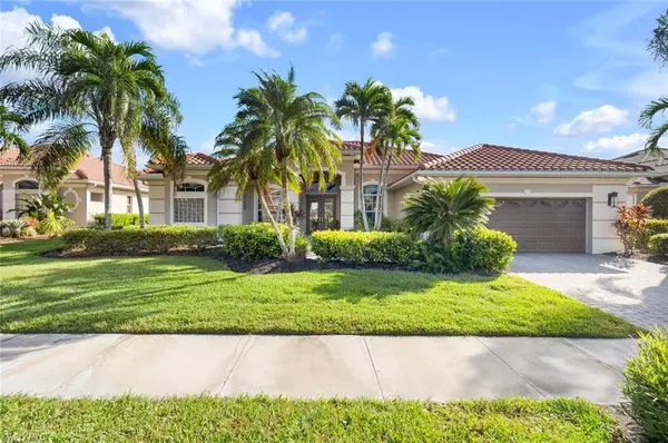 Naples, FL 34112,5035 Cerromar DR