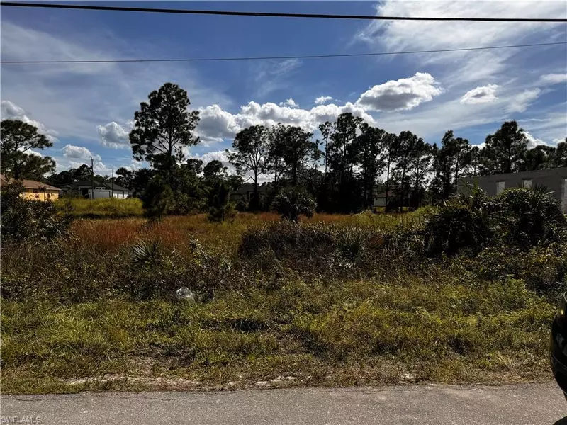 2909 28th ST SW, Lehigh Acres, FL 33976