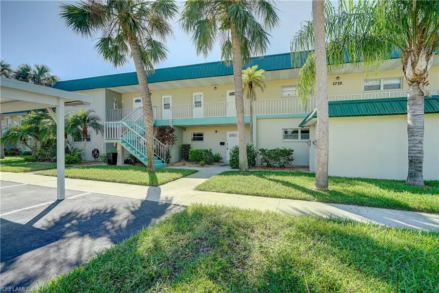 1715 Golf Club DR #2, North Fort Myers, FL 33903