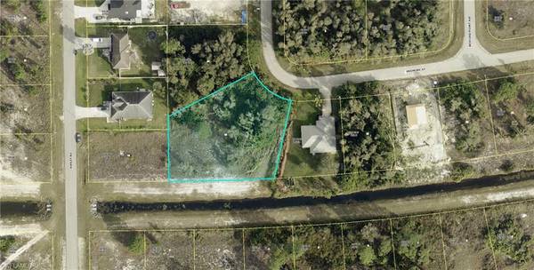 914 Ardmore ST, Lehigh Acres, FL 33974