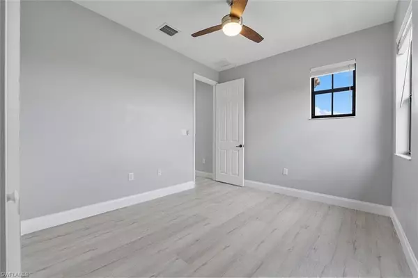 Naples, FL 34104,8813 Madrid CIR