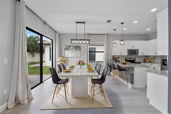 Naples, FL 34104,8813 Madrid CIR