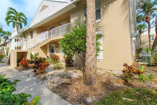 Naples, FL 34110,102 Pebble Shores DR #3-204