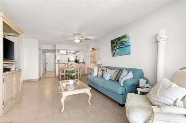 Marco Island, FL 34145,601 Seaview CT #C-106