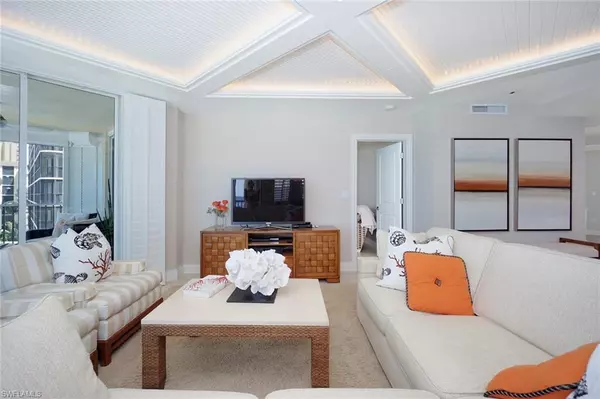 Naples, FL 34108,9577 Gulf Shore DR W #504