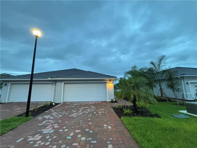 2279 Dragonfruit WAY, Naples, FL 34120