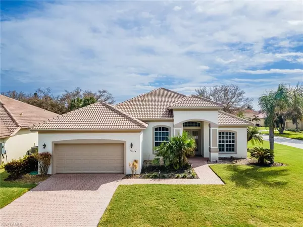 11124 Sea Tropic LN, Fort Myers, FL 33908