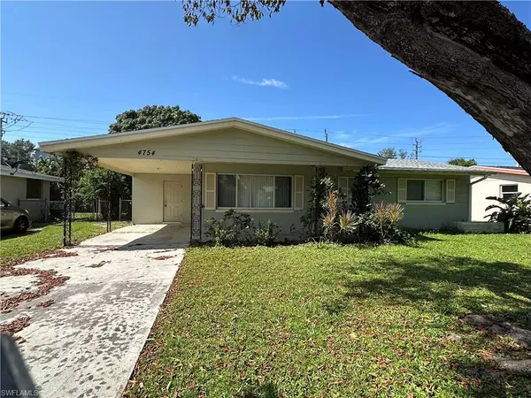 4754 West DR, Fort Myers, FL 33907