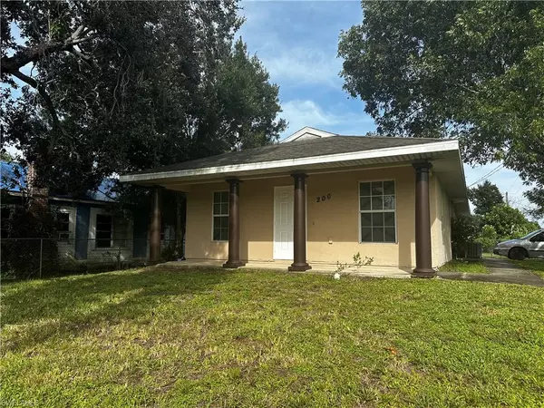 200 Glenboro AVE, Fort Myers, FL 33916