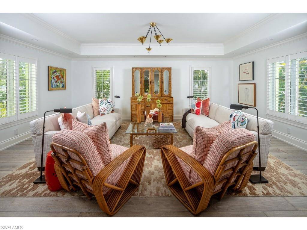 Naples, FL 34102,370 11th AVE S #2