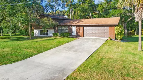 105 Little Grove LN, North Fort Myers, FL 33917