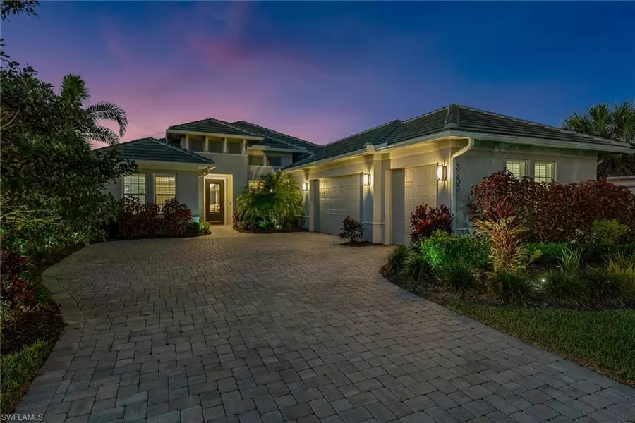 3203 Cotuit LN, Naples, FL 34114