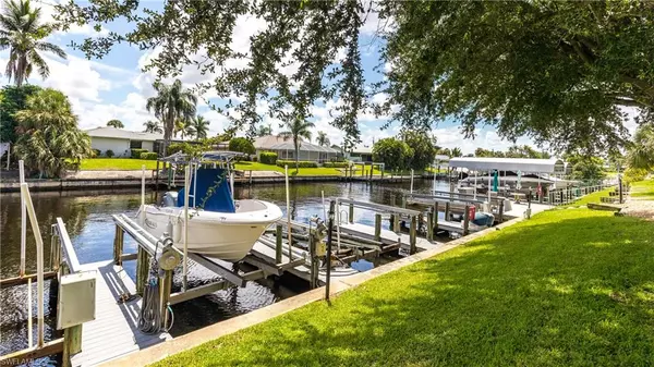 Cape Coral, FL 33904,3711 Del Prado BLVD S #2