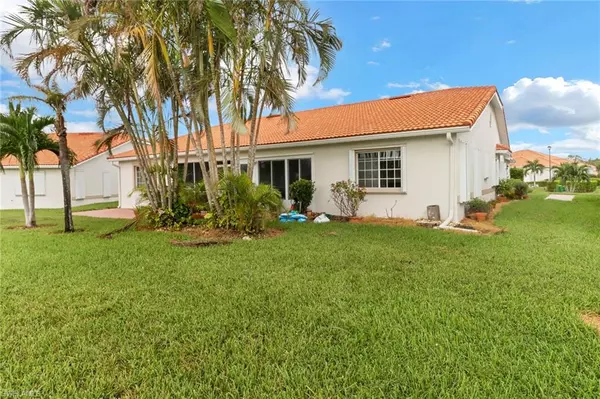 Naples, FL 34104,280 W Naomi DR #5401