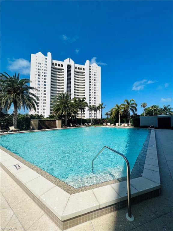 Naples, FL 34108,5601 TURTLE BAY DR W #602