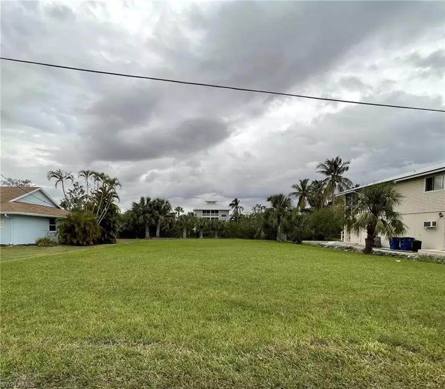 Bonita Springs, FL 34134,3685 Riviera CIR