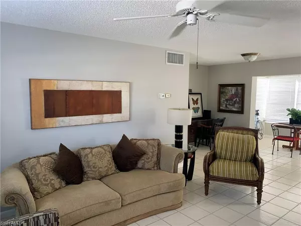 Fort Myers, FL 33919,1514 Edgewater CIR #3A