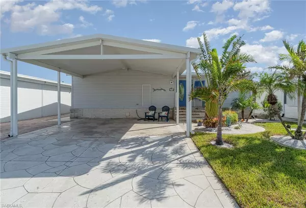 Fort Myers Beach, FL 33931,17561 Canal Cove CT