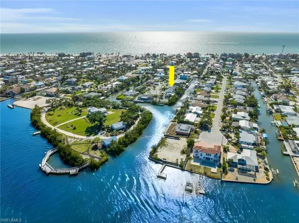 Fort Myers Beach, FL 33931,351 Jefferson CT