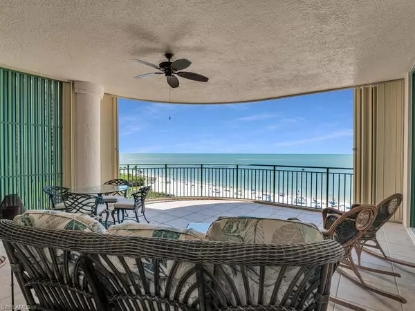 Marco Island, FL 34145,930 Cape Marco DR #703