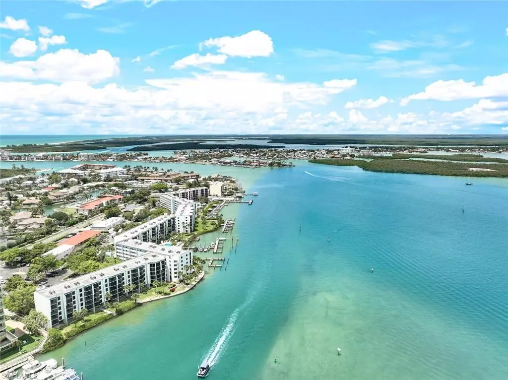 Marco Island, FL 34145,1085 Bald Eagle DR E #303