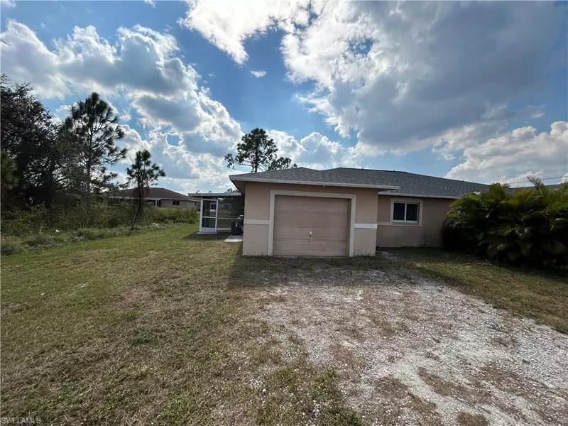 4721 24th ST SW, Lehigh Acres, FL 33973